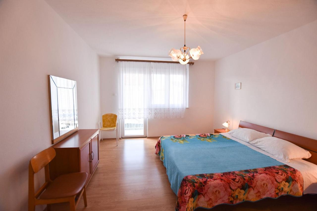 Apartment Marin Primošten Eksteriør bilde